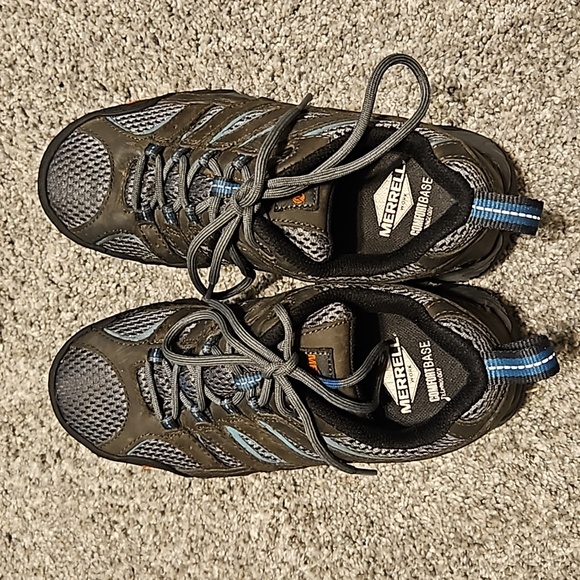 Women's Merrell Steel Toe Shoes. - Picture 3 of 8